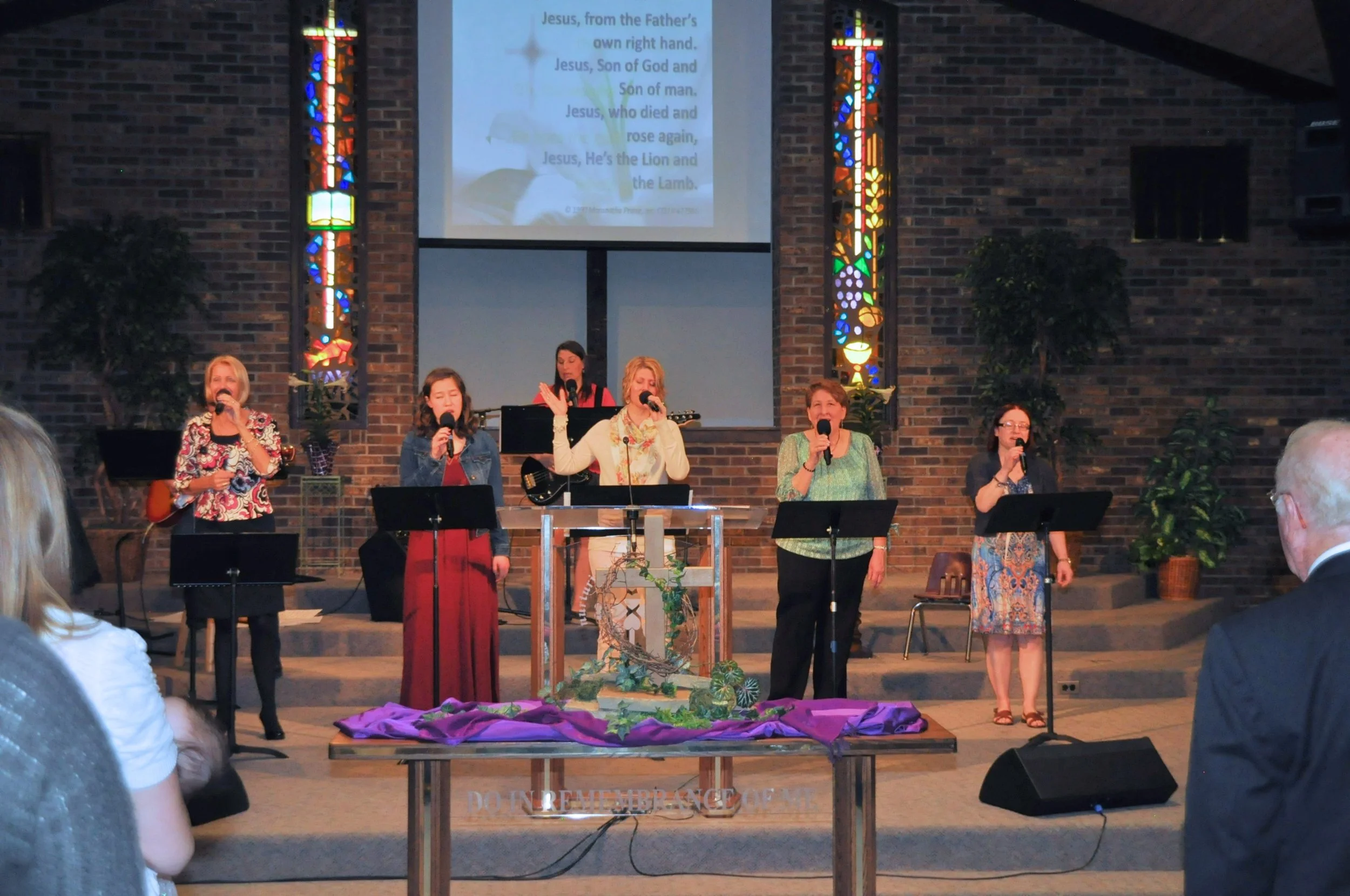 worship-6-southwest-michigan-church-woodland-shores.JPG
