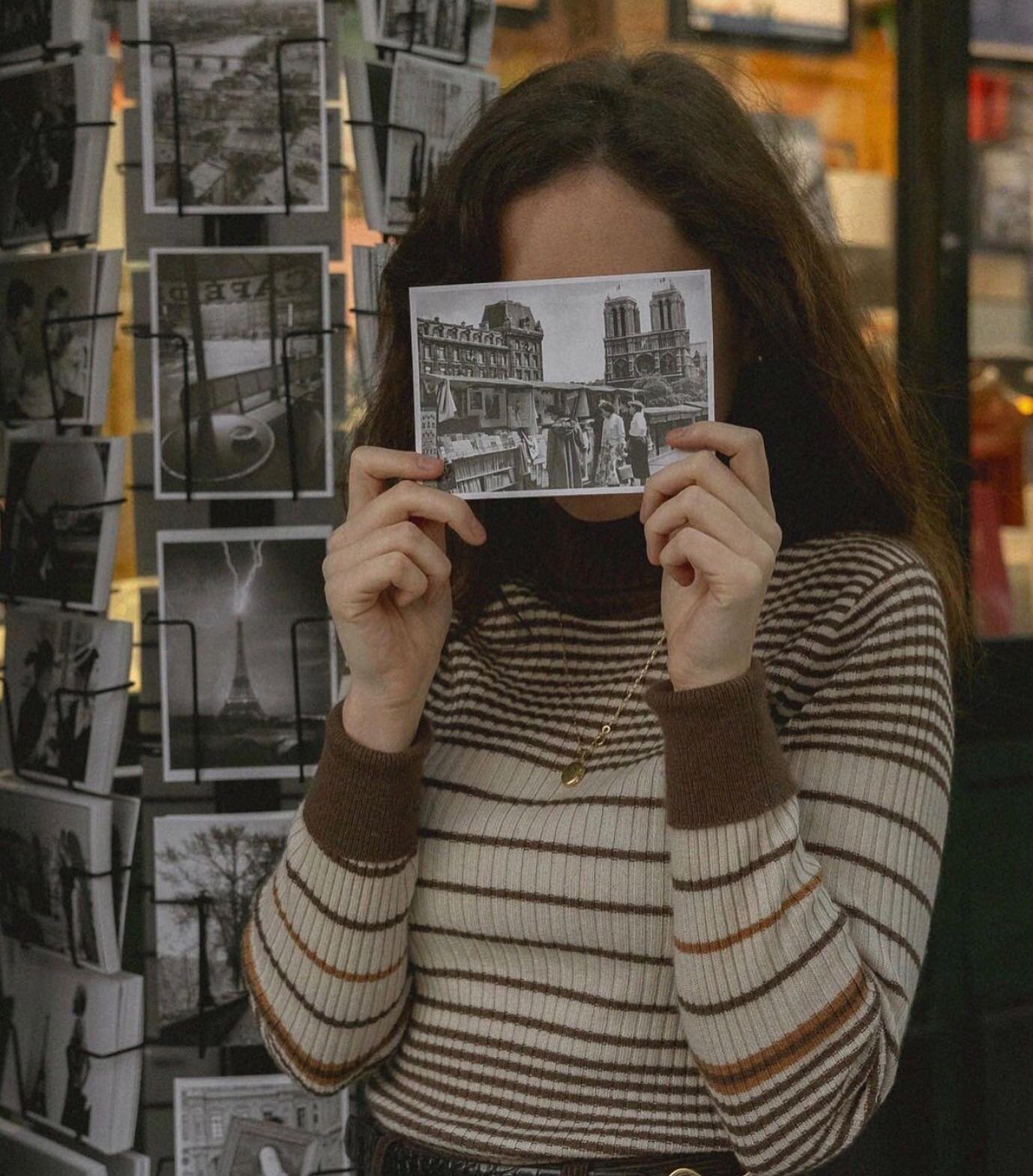 Leo plays the tourist  in Paris

#seventiesstyle #parisbouquinistes #parisphotoshoot #conciousness #vintagephotography