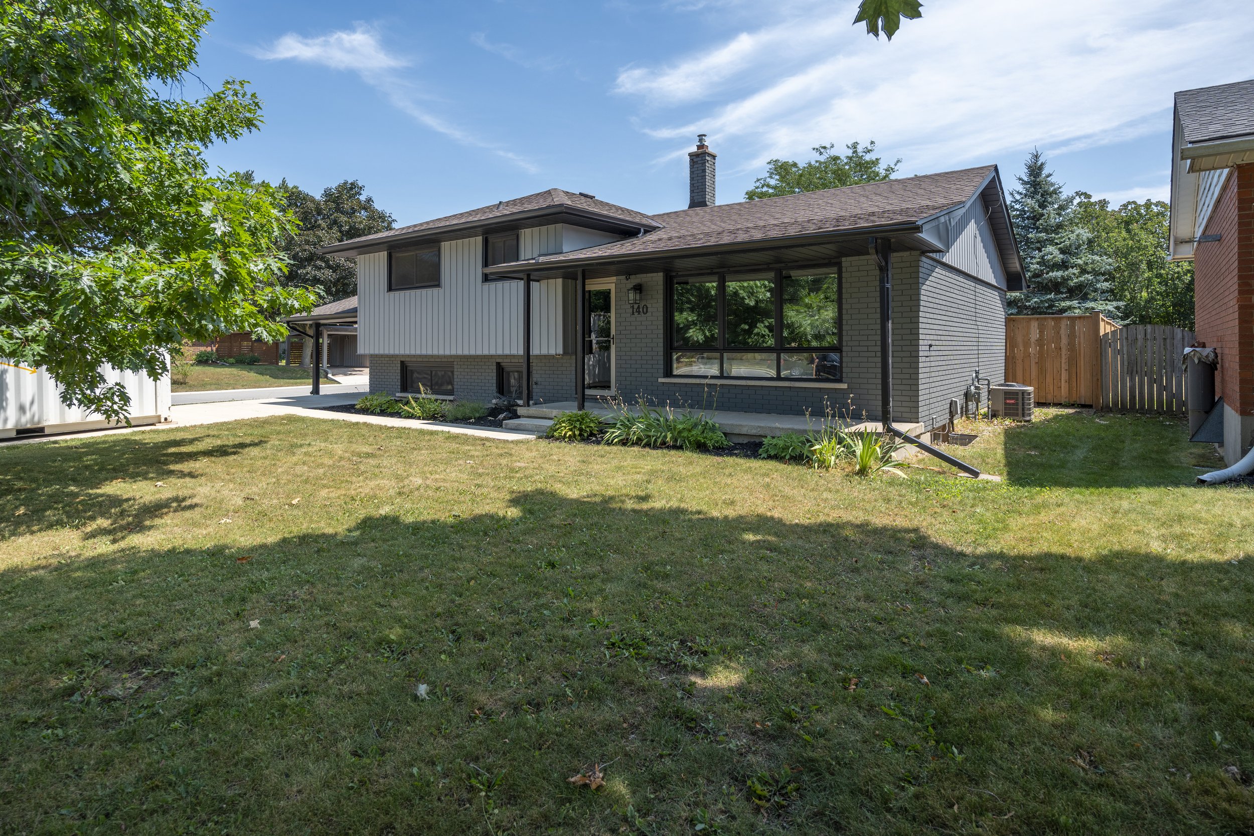 140-Oakwood-001.jpg