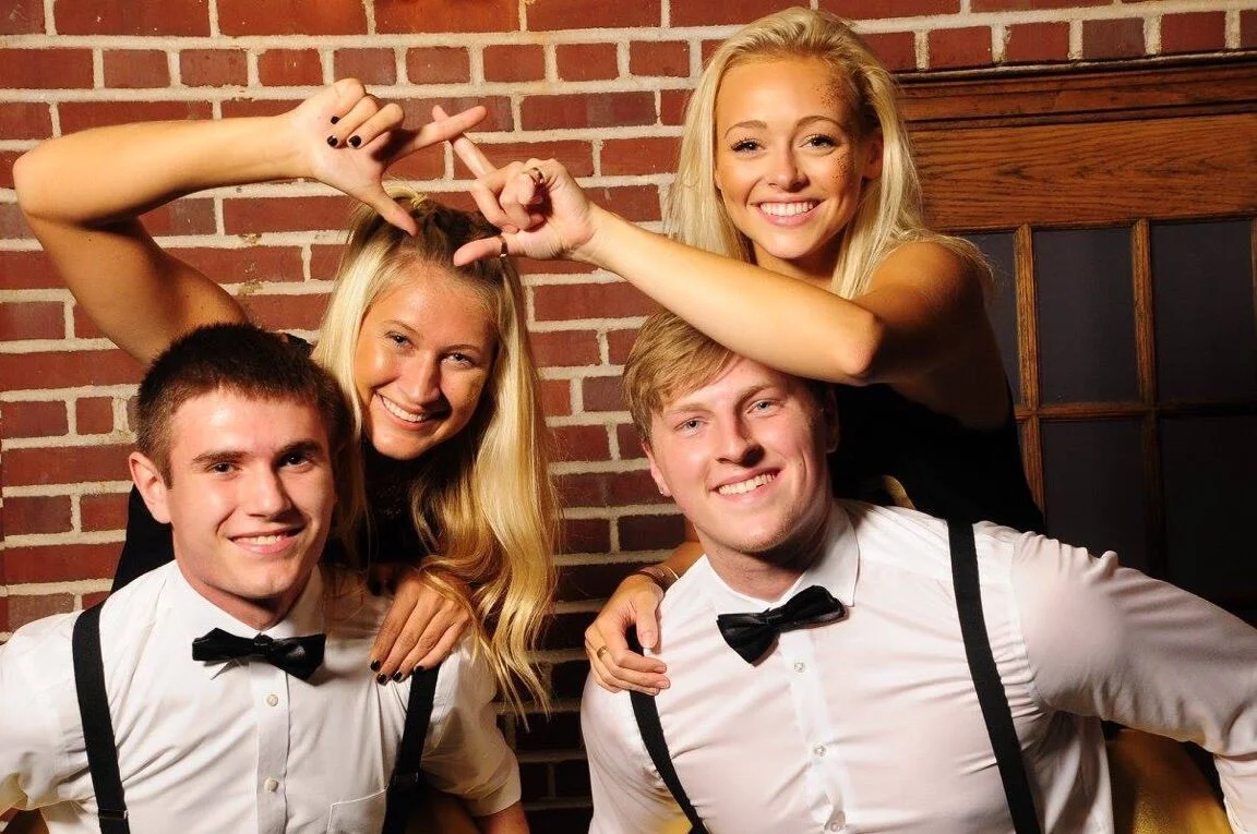 iowa_homecoming_shout_greek_chi_omega_throw_xo.jpeg