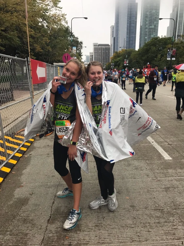 kelly-lynch-skyler-lawson-chicago-marathon-chi-omega.jpg