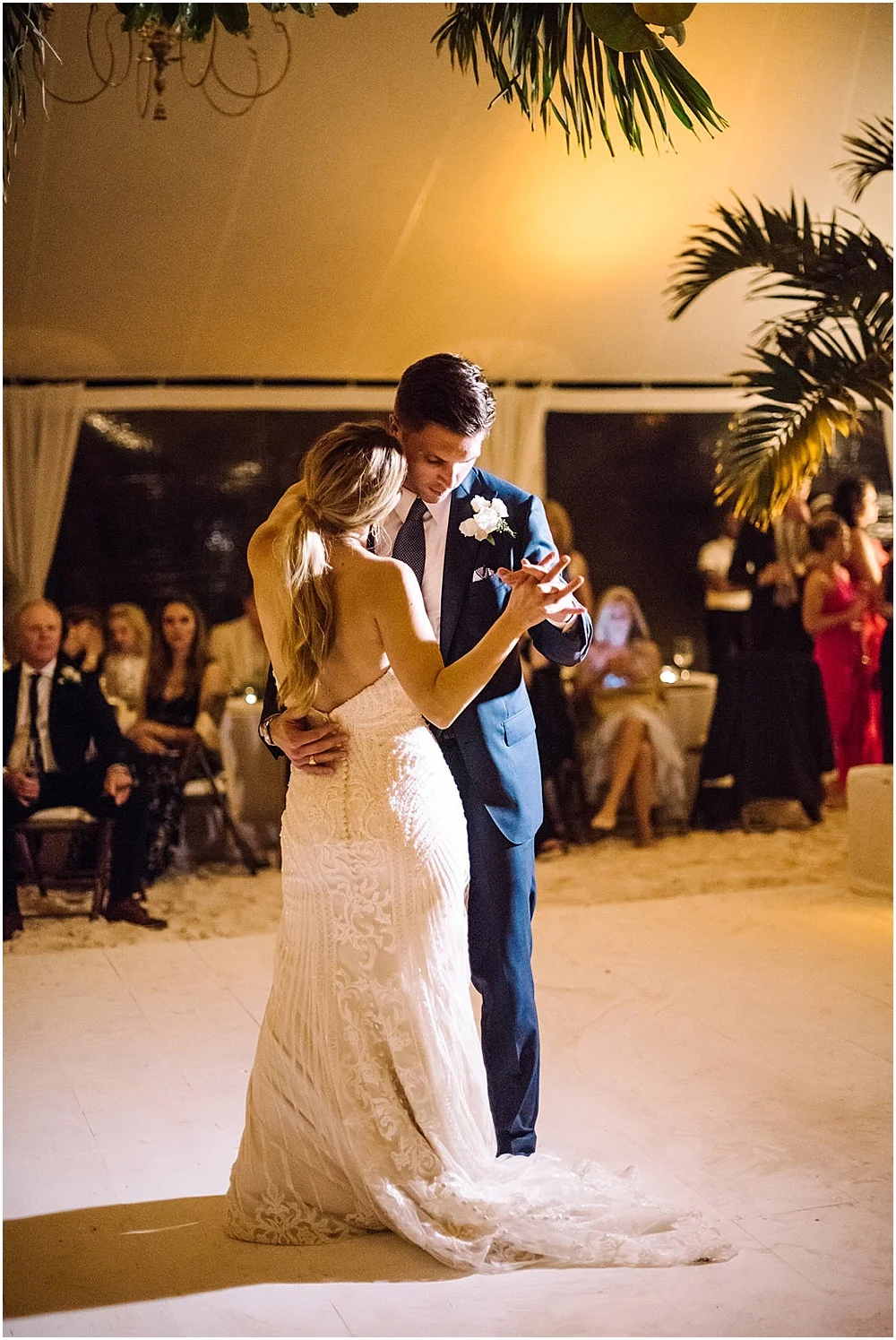 Briland_HarbourIsland_FirstDance_Groom_bride