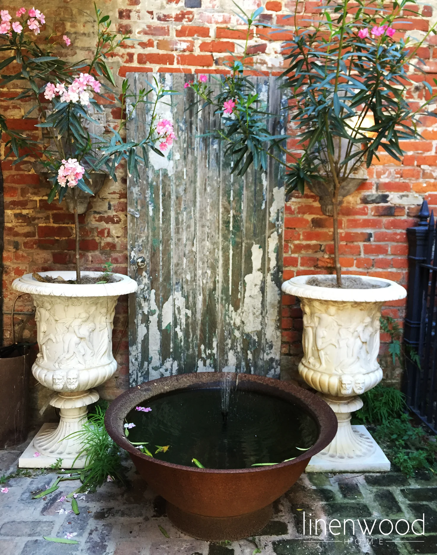 This copper fountain is so simple and beautiful!