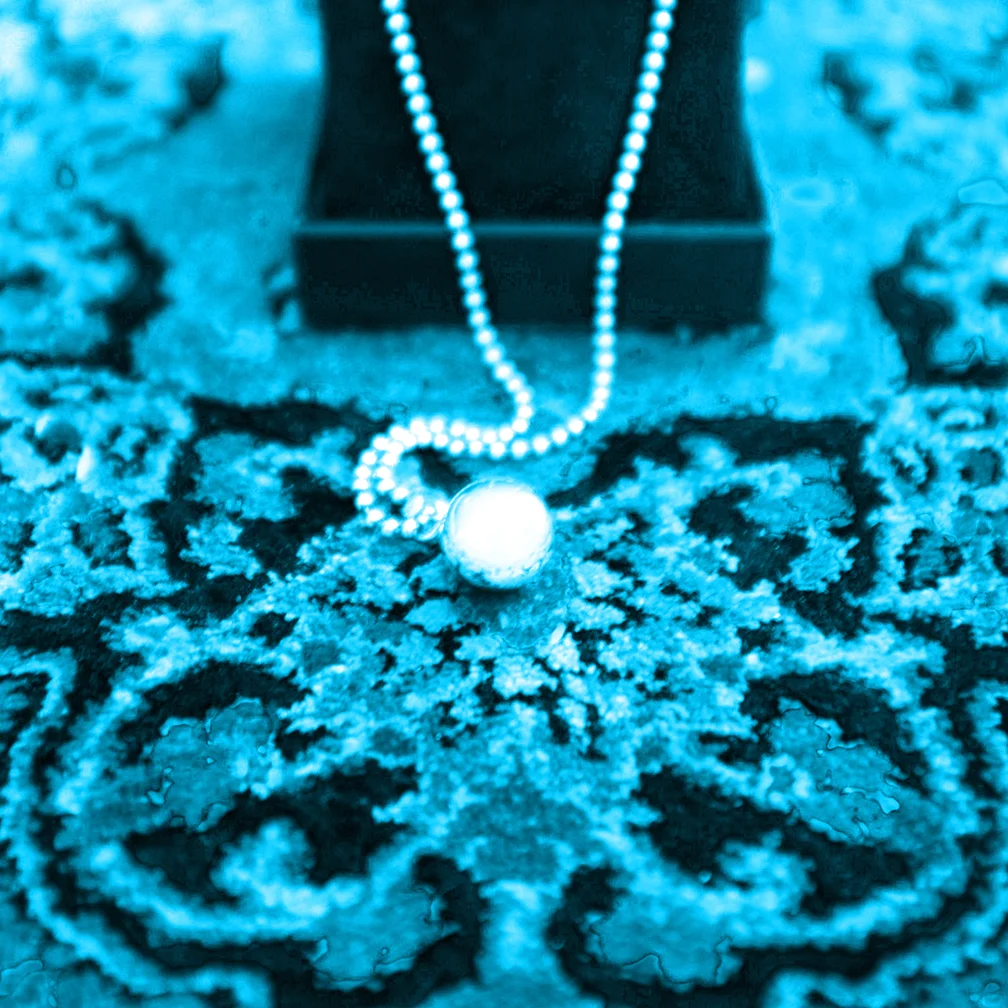 AngelCaller_Photo_Post_010_Sqr_B_sm.jpg