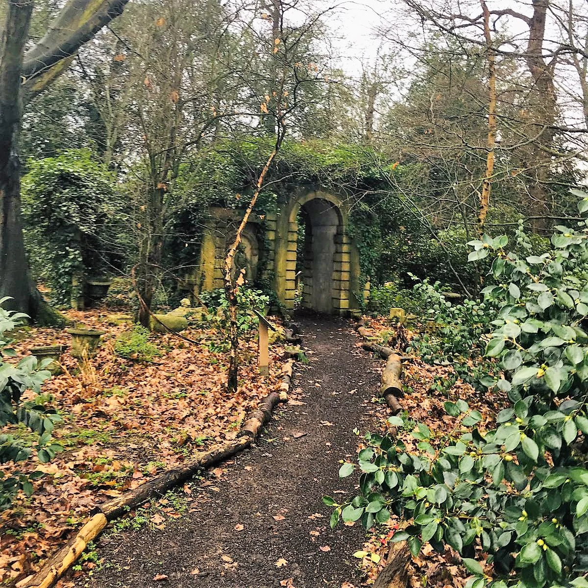 VENUE: Capel Manor Gardens