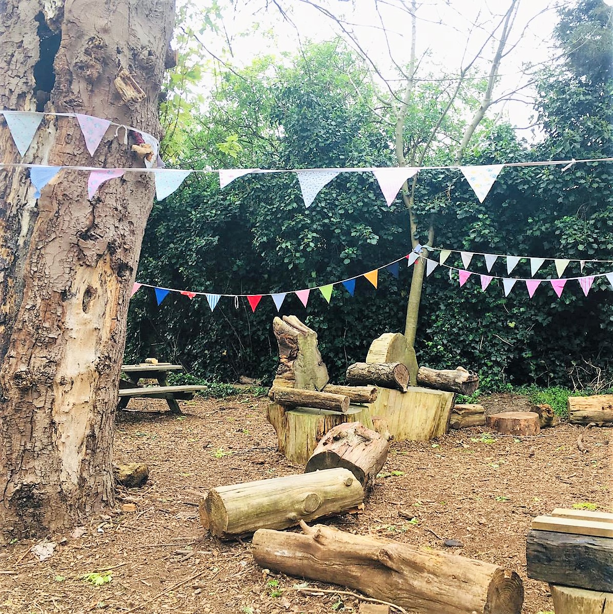 VENUE: Rhodes Avenue