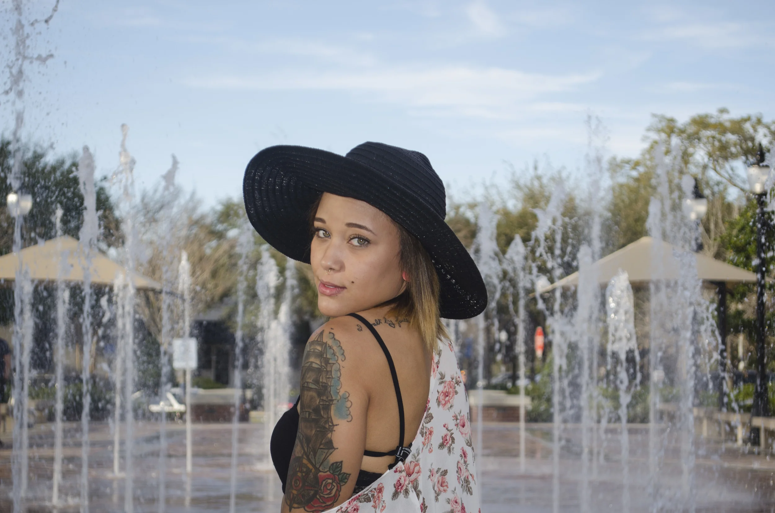 mia_waterF_01.jpg