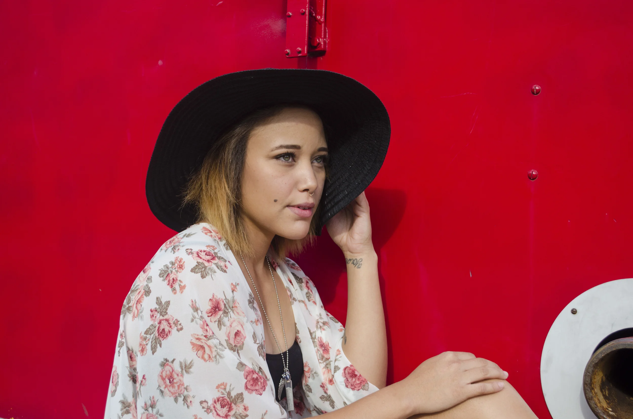 mia_redtruck_01.jpg