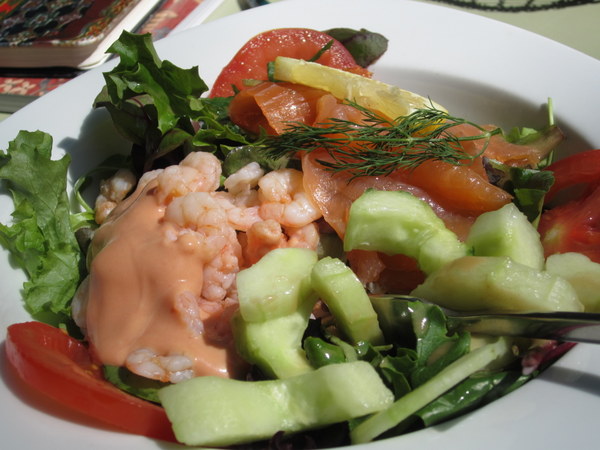My shrimp, tomato and melon salad with thousand island dressing. It certainly looks good! At Café Richard at the Pavilion de la Fontaine in the Jardin du Luxembourg (Luxembourg Gardens), Paris, France.