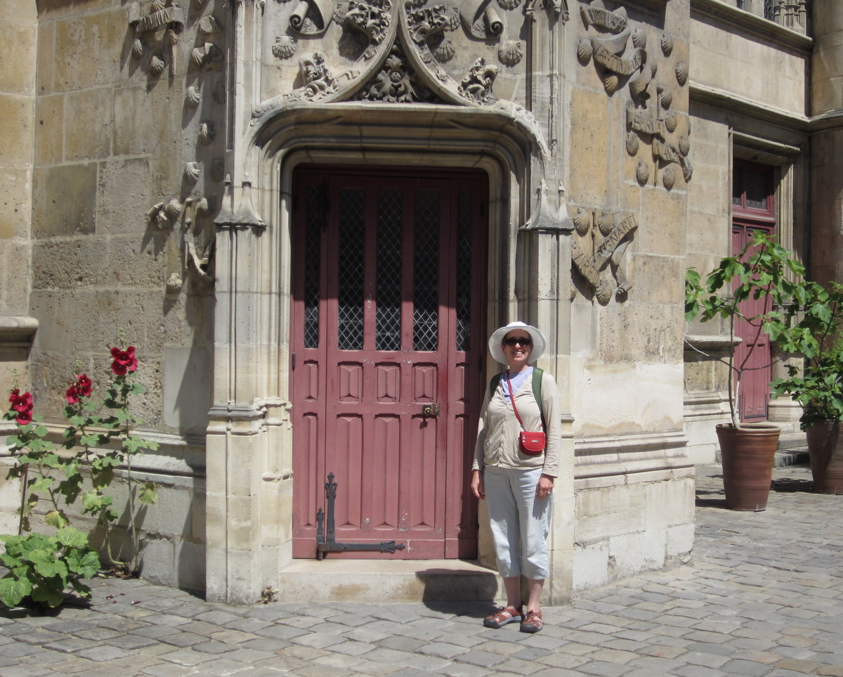 Standing in front of the door to the tower of the Cluny museum, which according to Wikipedia was used by Charles Messier to make observations of the night sky, perhaps in aid of finishing the important Messier catalog. Musée de Cluny / Musée national du Moyen Âge, Paris, France.