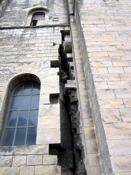 Deteriorating edifice at the Abbey aux Dames.