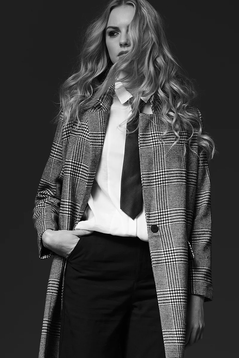 alessandra-x-mjarecki-alessandra-x-mjarecki-look-3_035.jpg-B&W.JPG