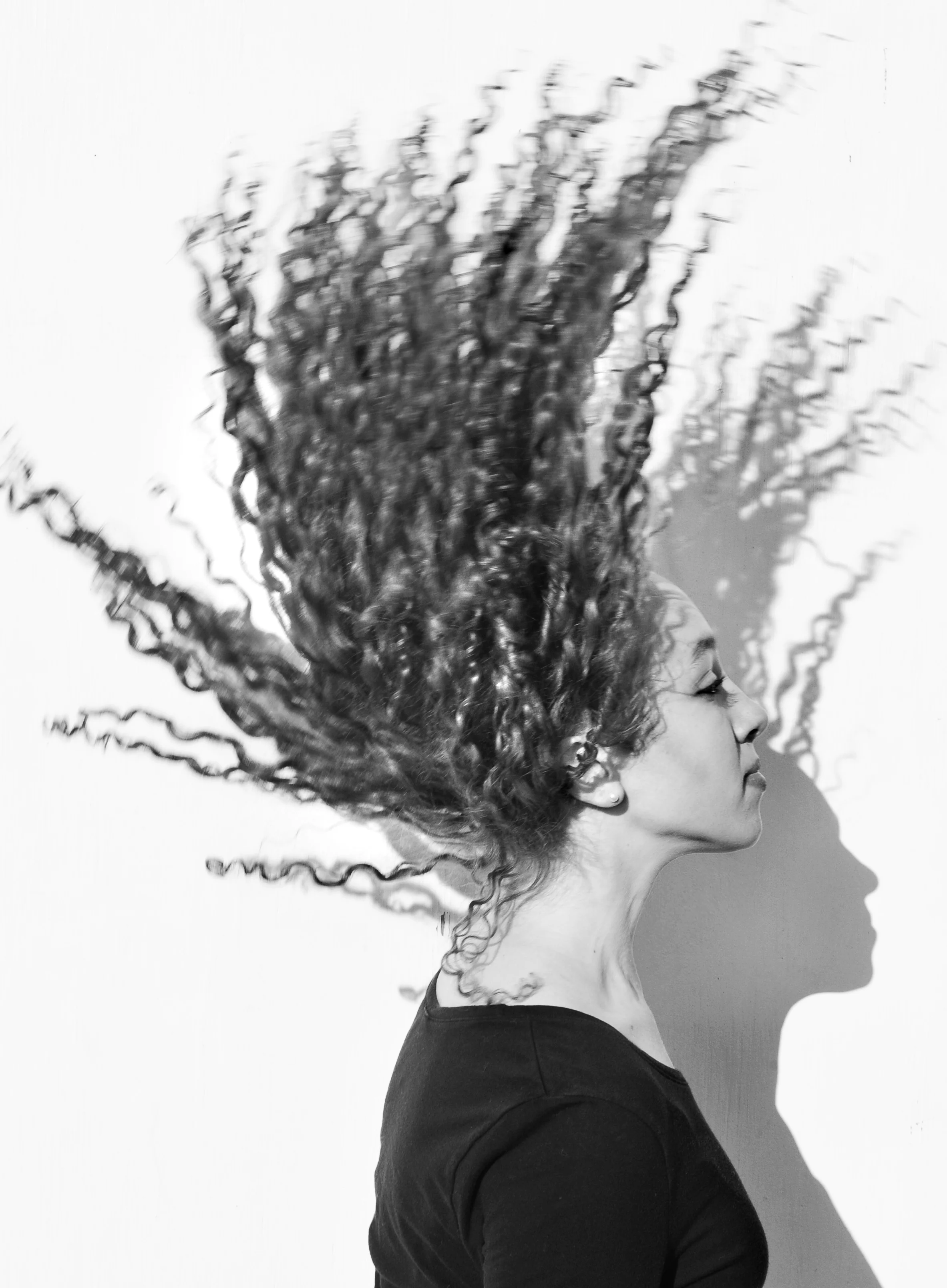 Isabel - Hair Flip