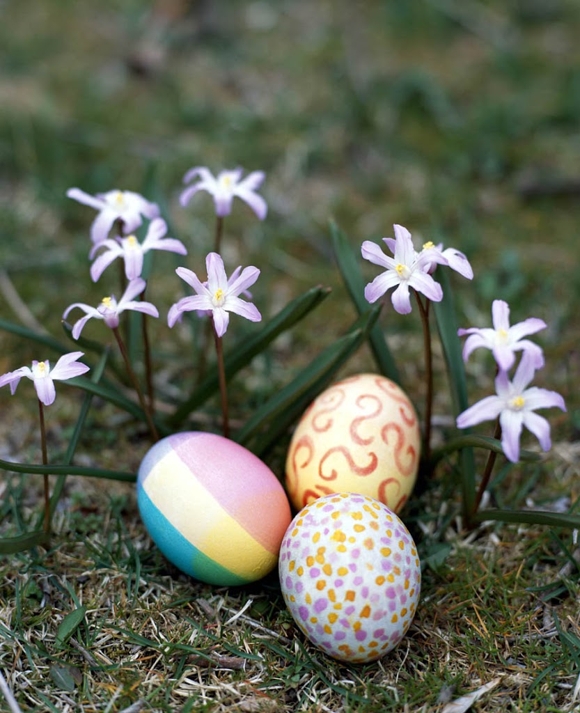 easter-2Beggs-2Bin-2Bcolor-244x3001.jpg