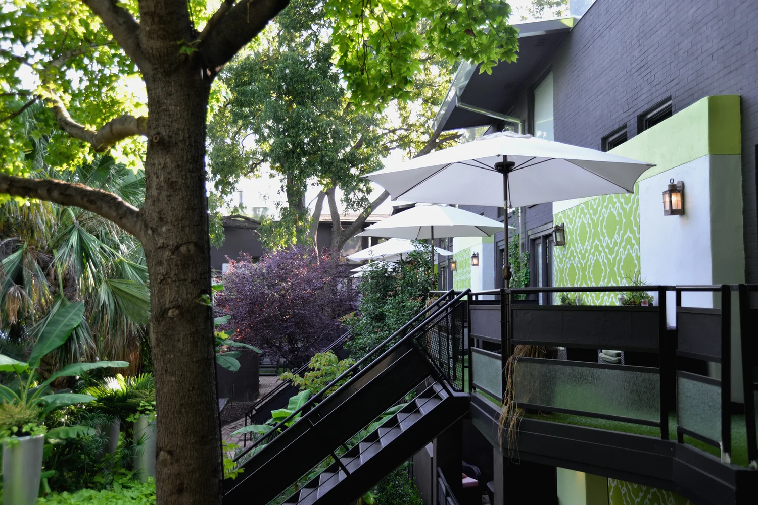 2-6011-04-28-Courtyard-Day-E.jpg