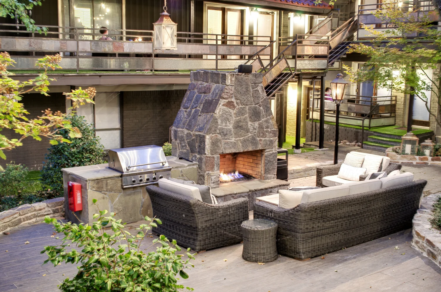86-7130+(verandahs)+07-09+Courtyard+Night+Zen.jpg