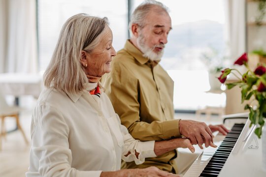 Senior/Adult Daytime Piano Class