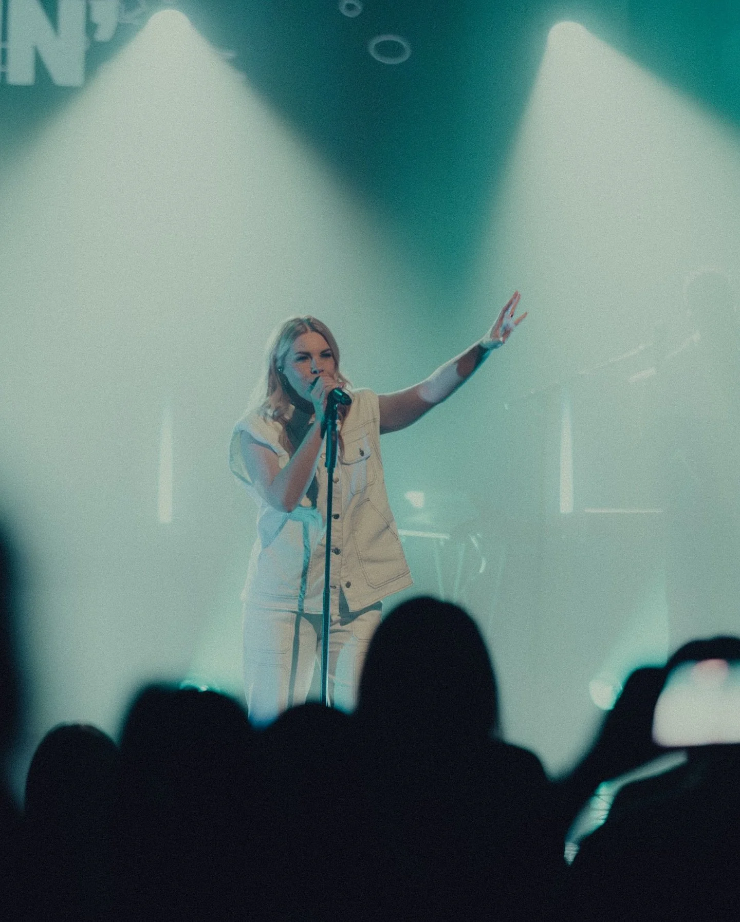 Worship service at Stone Edge Church in Macon, GA