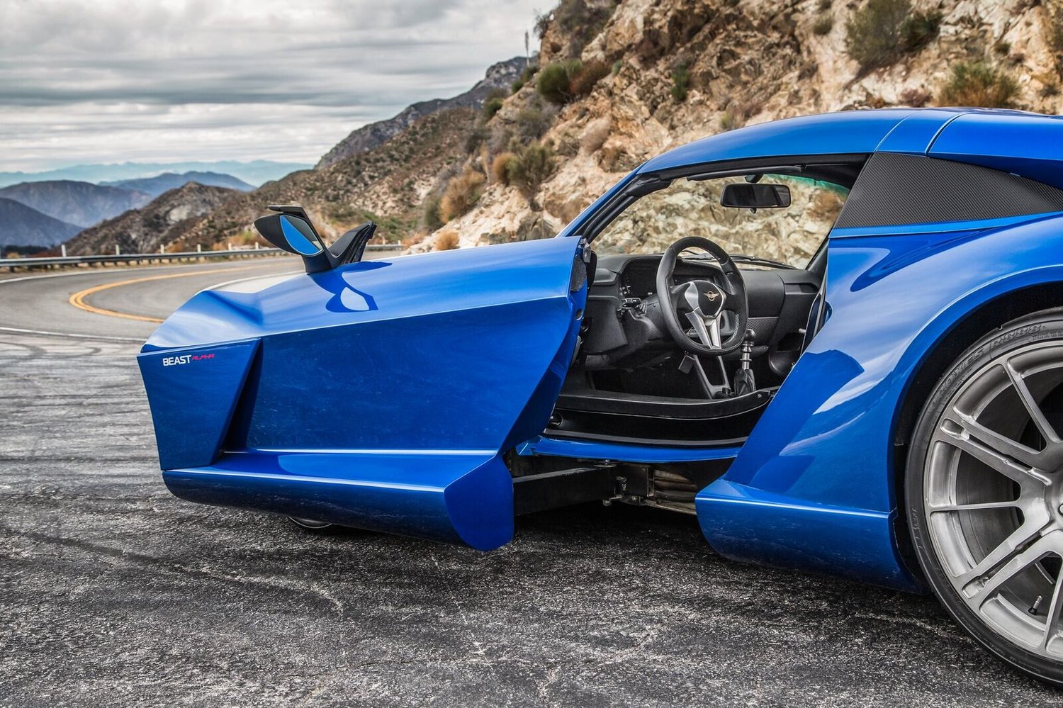 rezvani+beast+alpa+side+widner+doors.jpeg