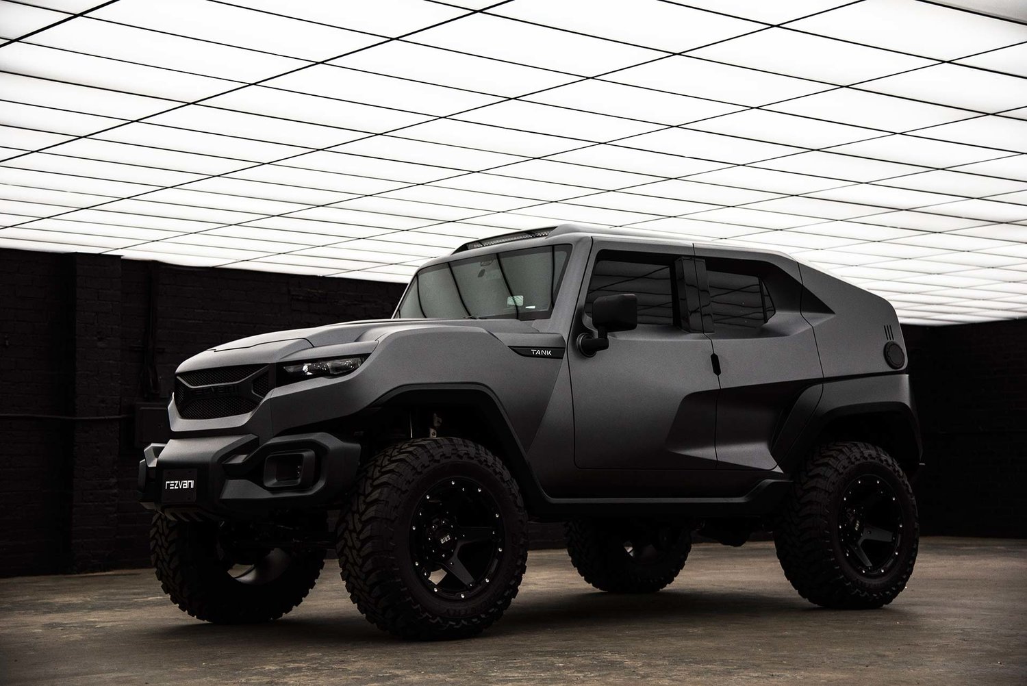 rezvani_tank_studo_side.jpg