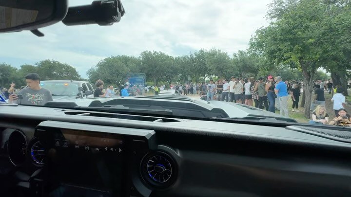 #pov The Wonderly family enjoys parading through an excited crowd awaiting TANK and many other great cars.  Wishing @angelawonderly @wonderlyanthony @blaisewonderly @antonettewonderly a Happy Mother's Day!!! 🌻🌼🌸🌺🌹