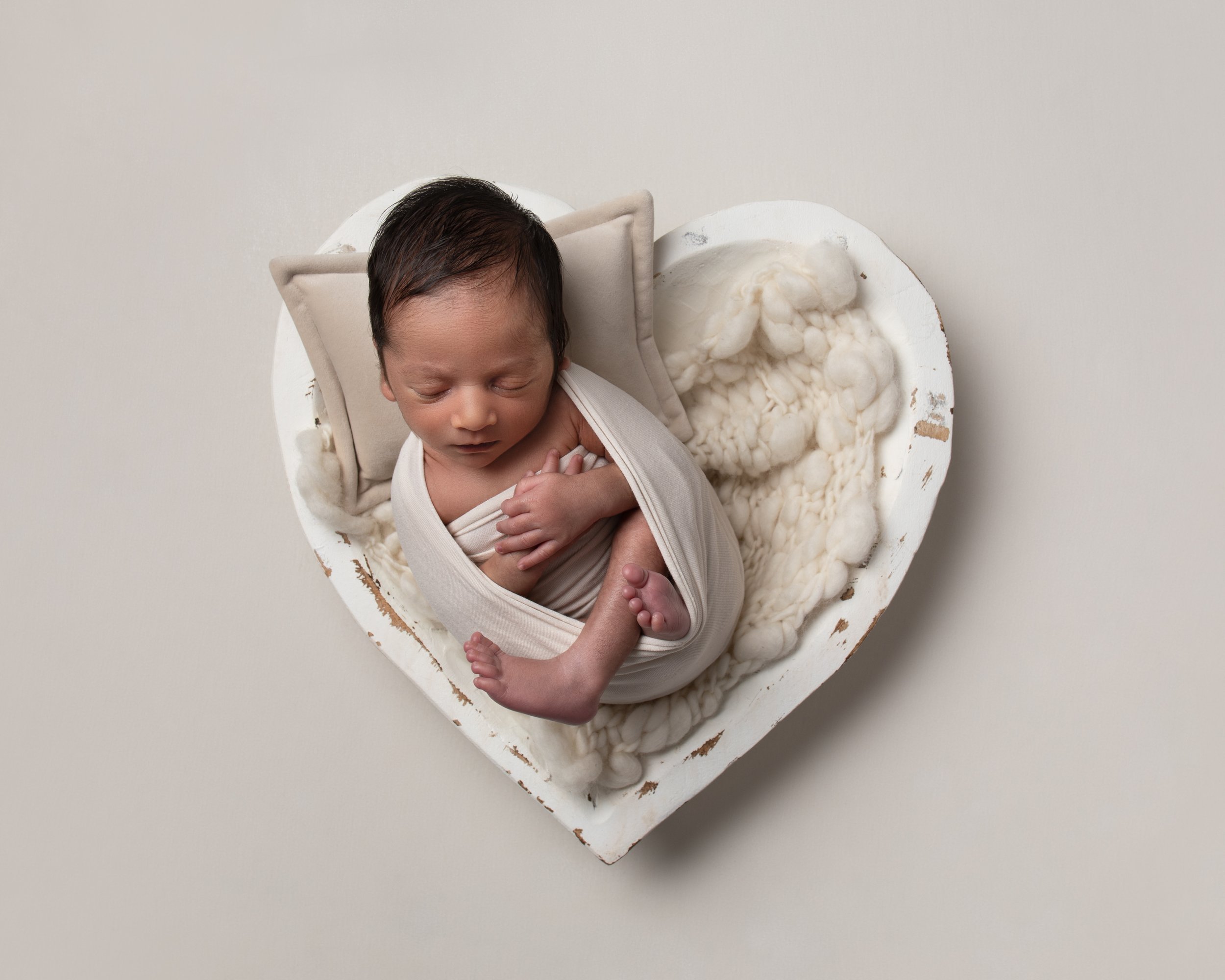 newborn-photography-children-baby-milton keynes-cake-smash-maternity-photographer-first-birthday-pregnancy-photoshoot-buckinghamshire-family-Christmas-MK-Buckingham-Aylesbury-Bedford-Northampton-670.jpg