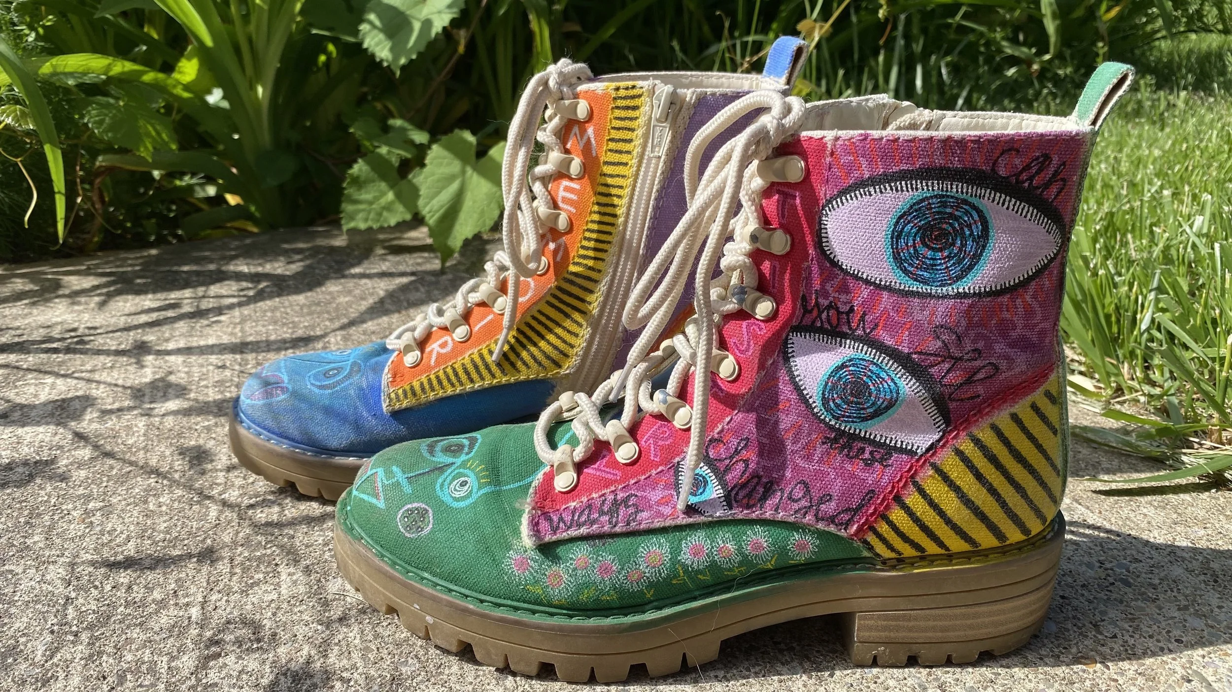 alien boots (left side), 2023 // acrylic