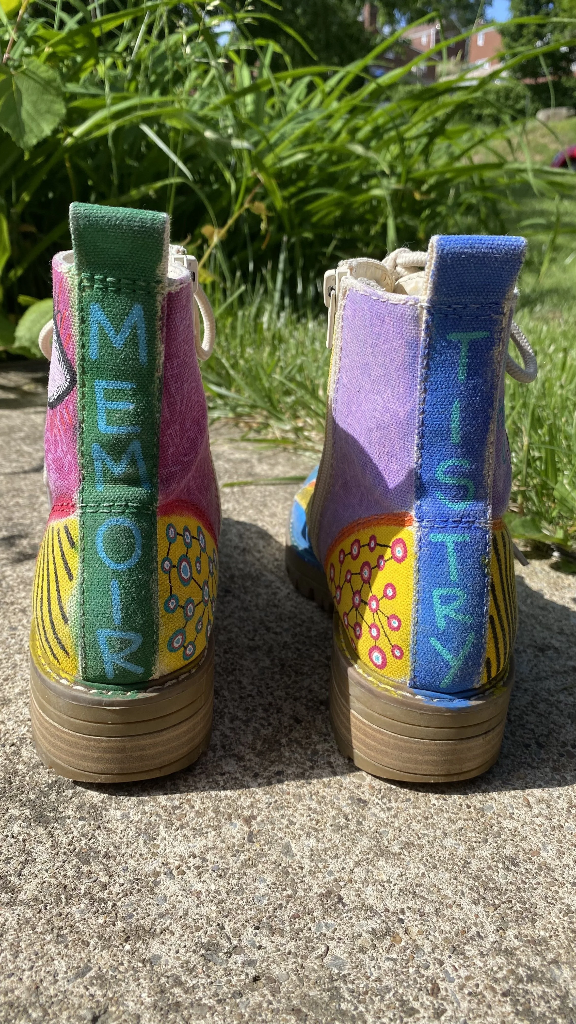 alien boots (backs), 2023 // acrylic