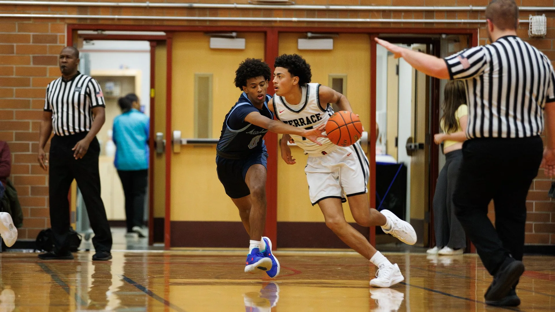 251219 - Terrace08 Yoni.jpg