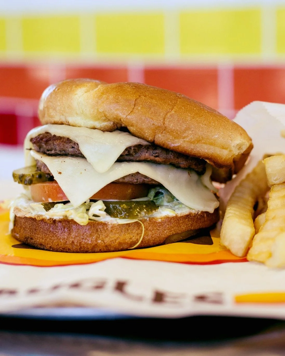 Tuesday! Park it at The Ditch Taproom for World Series game 4! Naugles Tacos truck is back again offering both classic fast-food burgers and Mexican. 🌮🍔 Go Dodgers!
🍺 $5 pints, 3-5PM
👏 Tuesday, October 28, 3-8- PM
🍺 Taproom, 1954 Del Amo Blvd
#