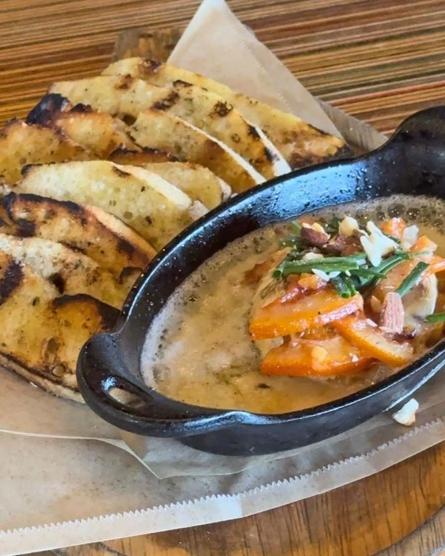 It's glorious! Dig into into this gooey skillet of Marin French Petite Brie. Scoop up all that goodness with a toasted baguette. It's melted in our wood burning oven, served with seasonal fruit and almonds. Get it at the brewpub!
📍5160 W 190th St, T
