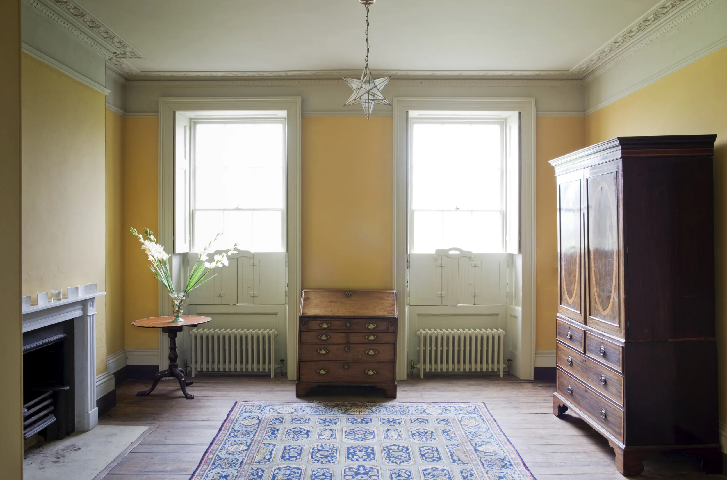 2DockyardTerrace_YellowRoom.jpg