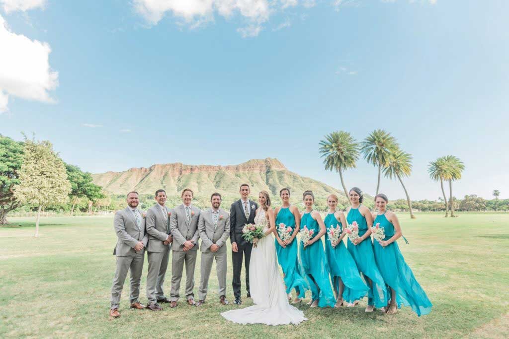 Bridal-party-with-diamond-head-in-background-Rae-Marshall-Photography.jpg