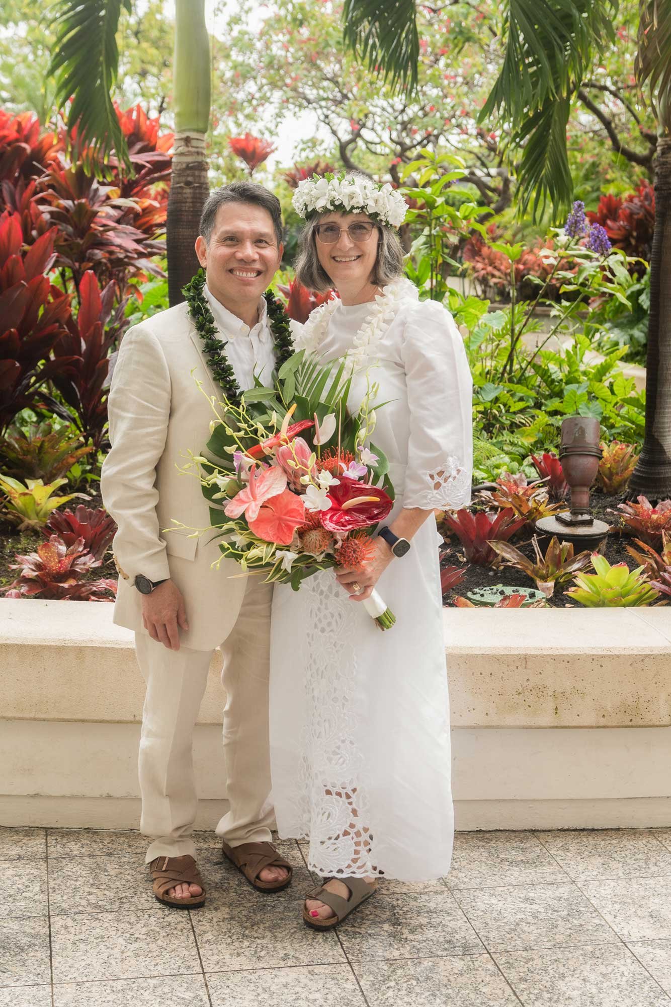 Tropical-Pink-Wedding-Bouquet.jpg