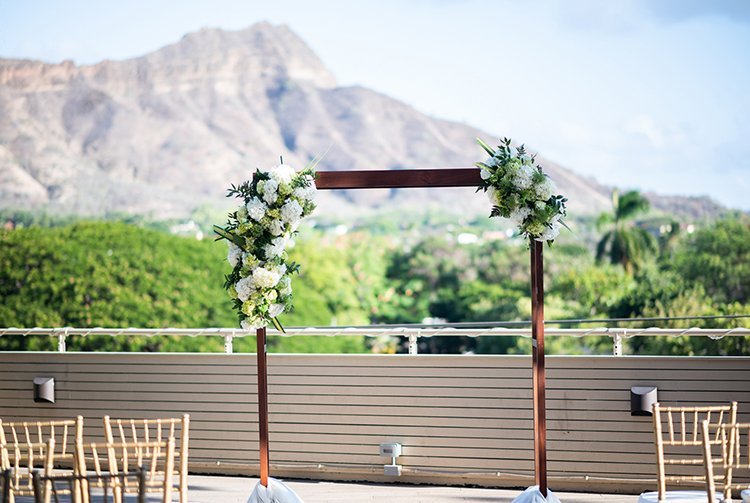 Queen-Kapiolani-Hotel-Wedding-Arch.jpg