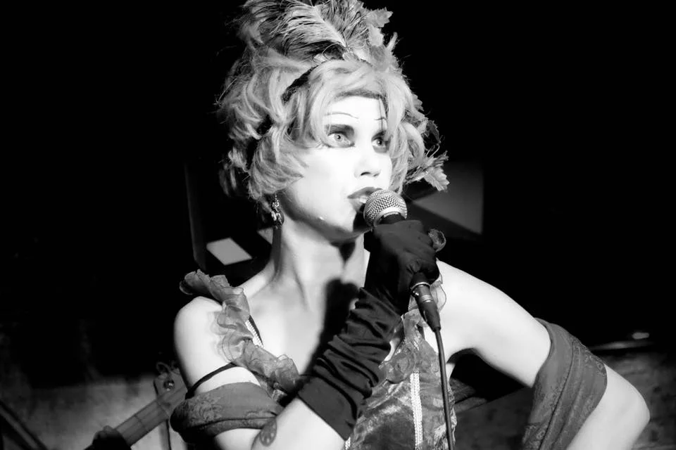 Jo B:W.jpg