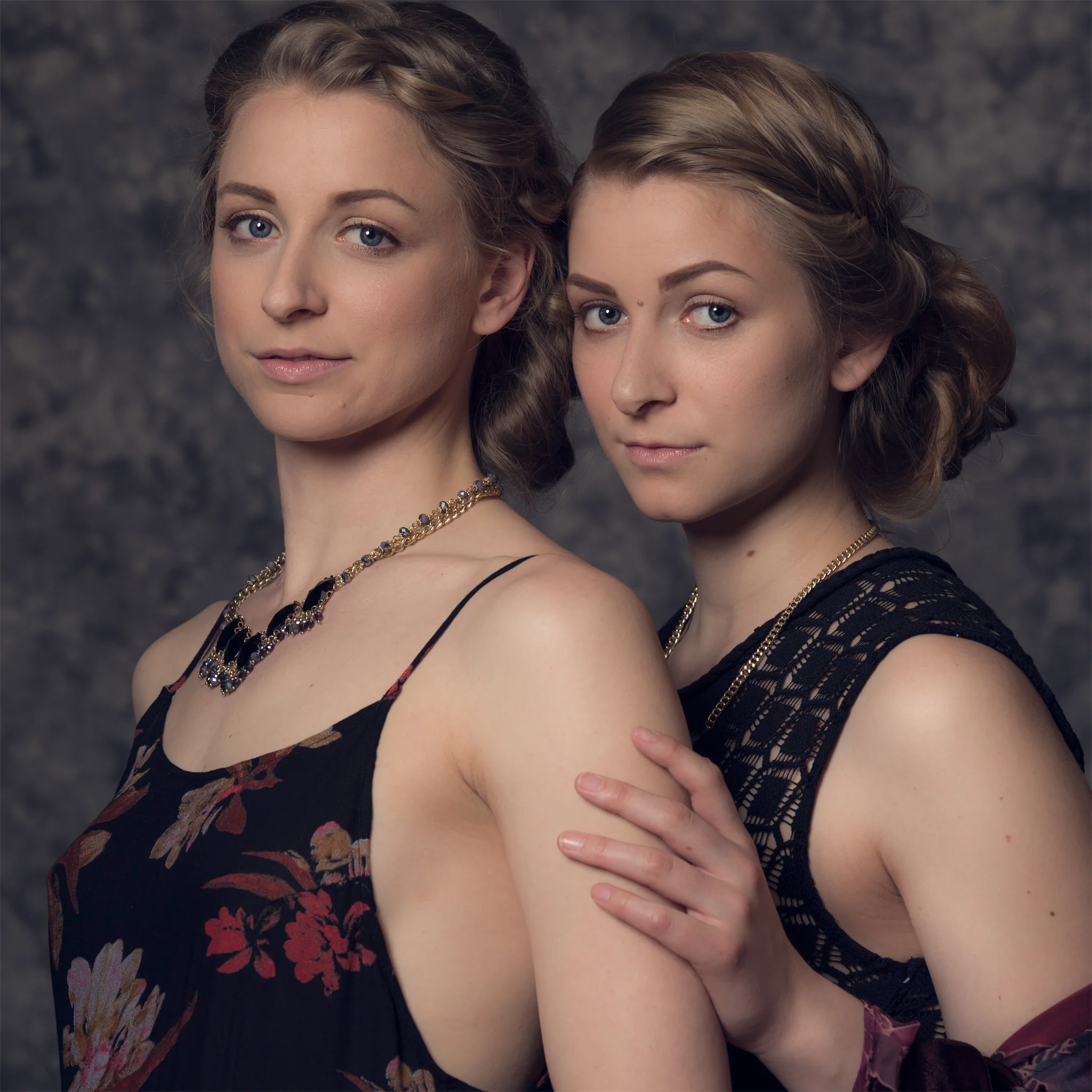 Kara & Bekah-0493.jpg