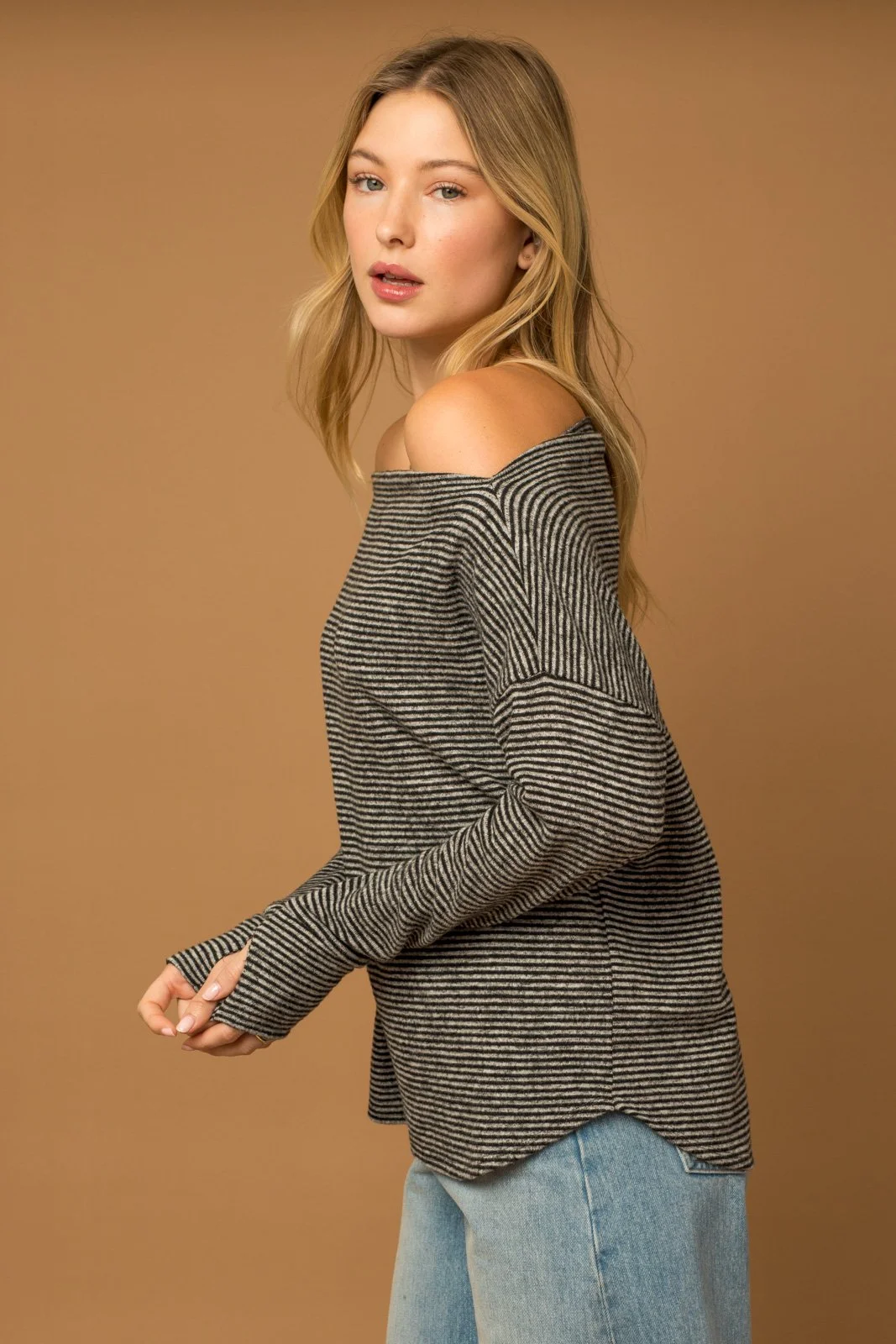 AT2858-2 BLACK-WHITE STRIPE (3).jpg