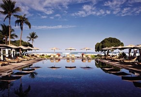 Four Seasons Preferred Partners Four Seasons extras: Free breakfast for two daily Up to $100 meal, spa or golf credit Upgrade at check-in Comp high-speed Internet Late check-in/early check-out