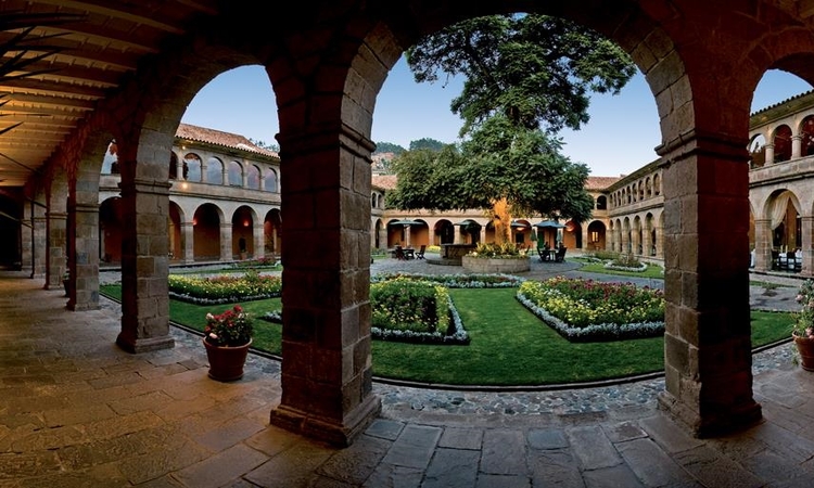 Belmond+Hotel+Monasterio.jpg