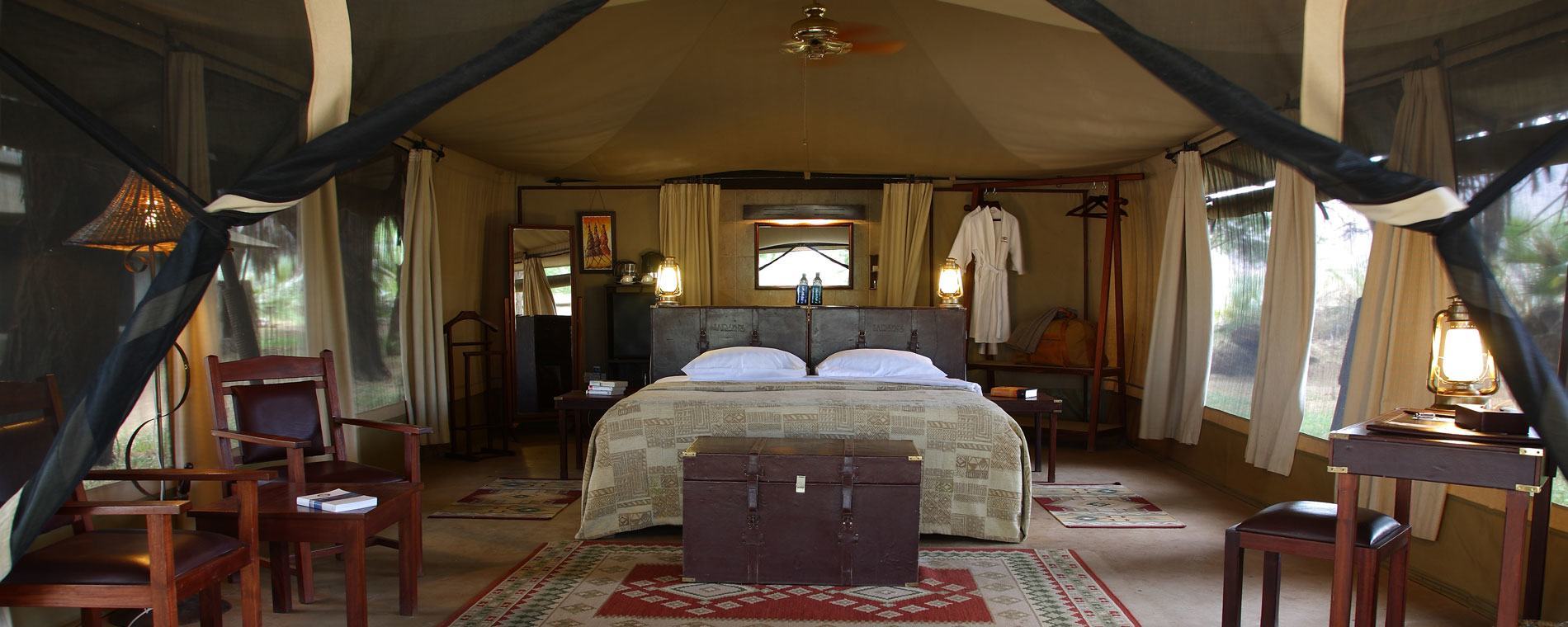 larsens-tented-camp-bedroom-1900.jpg
