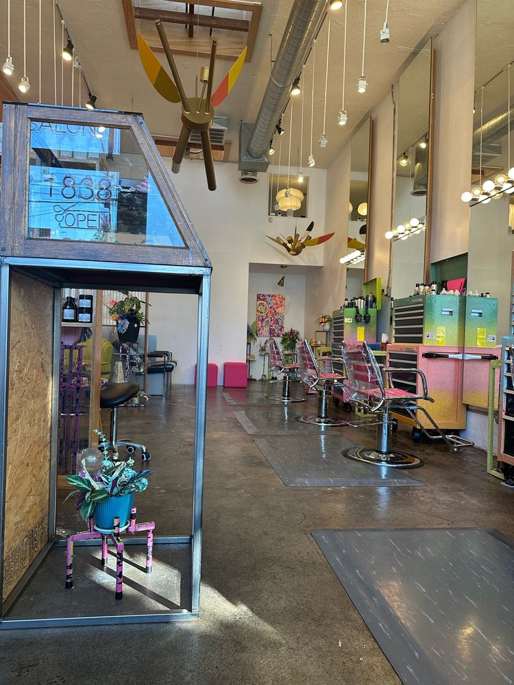 Neighborhood Salon, hair salon in Echo Park Avenue