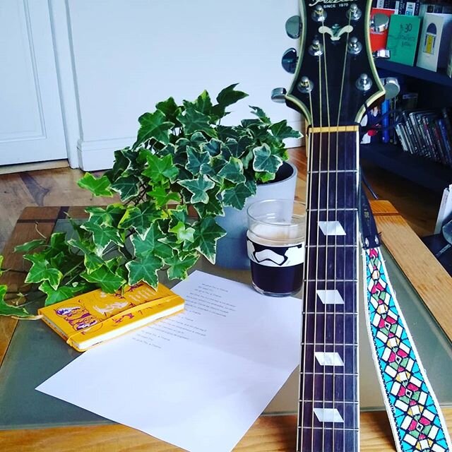 Wedding prep..
Really excited to play some tunes at my friend's upcoming wedding ceremony. Today's rainy Saturday consists of hymns, planning and coffee 🙌🙌🙌