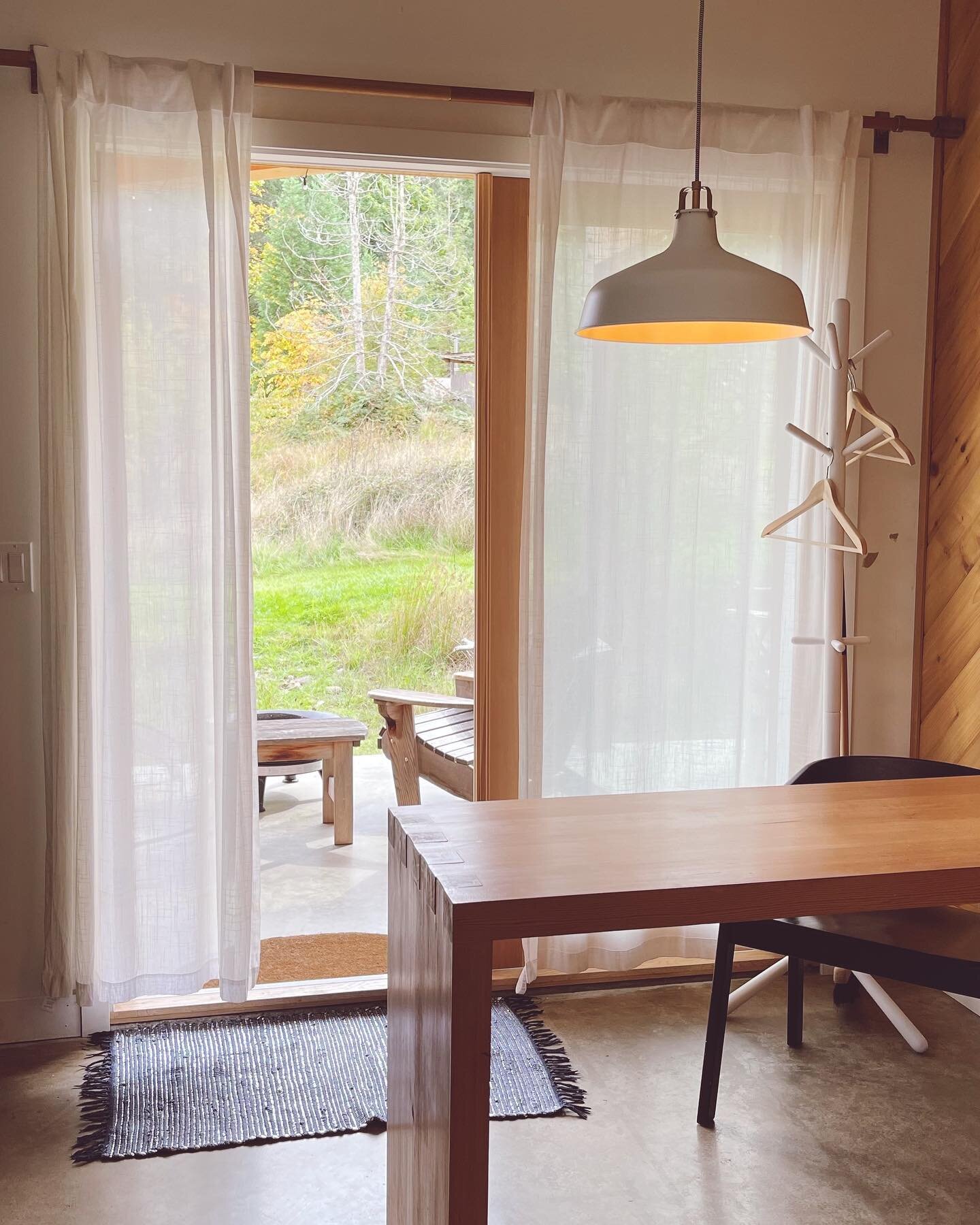 Your start of summer / work-from-away getaway. July calendar dates opening today&hellip;.

If you read that with a certain cadence it&rsquo;s poetry. 😉 

#saltspringliving #saltspringisland #islandlife  #gulfislands #campvibes  #experientialtravel #