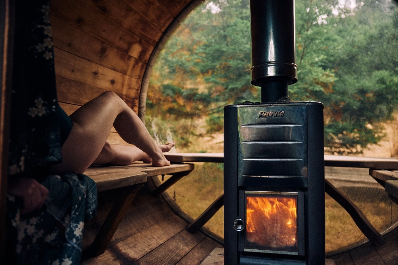 The Studio/Suite at the Salty Pear is now open for November bookings ✨

Slow down. Sink into warmth. Watch the fire flicker in the cedar barrel sauna nestled into the forest.

Our cozy Studio/Suite is perfect for a fall or winter escape on Salt Sprin