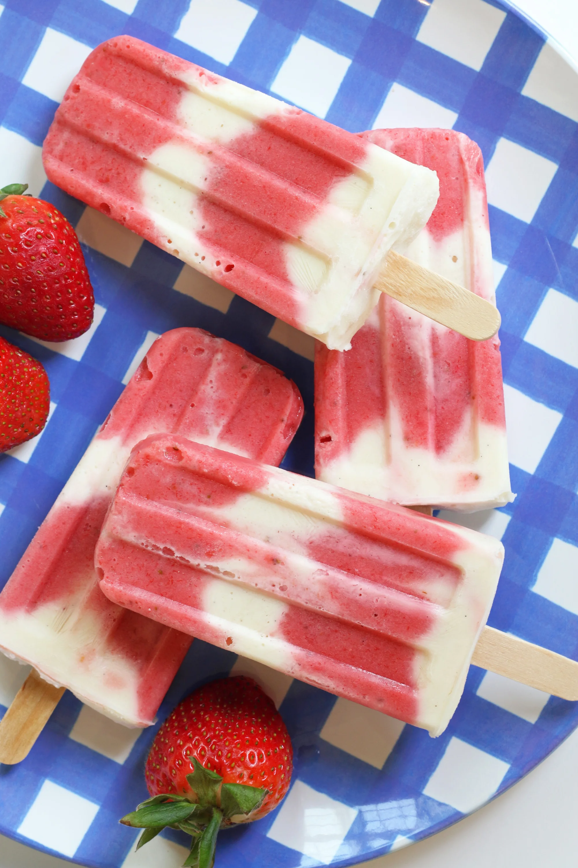 homemade-strawberry-popsicles.jpg