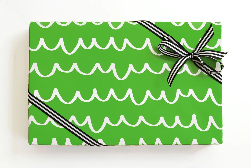 Green Scallop Wrapping Paper