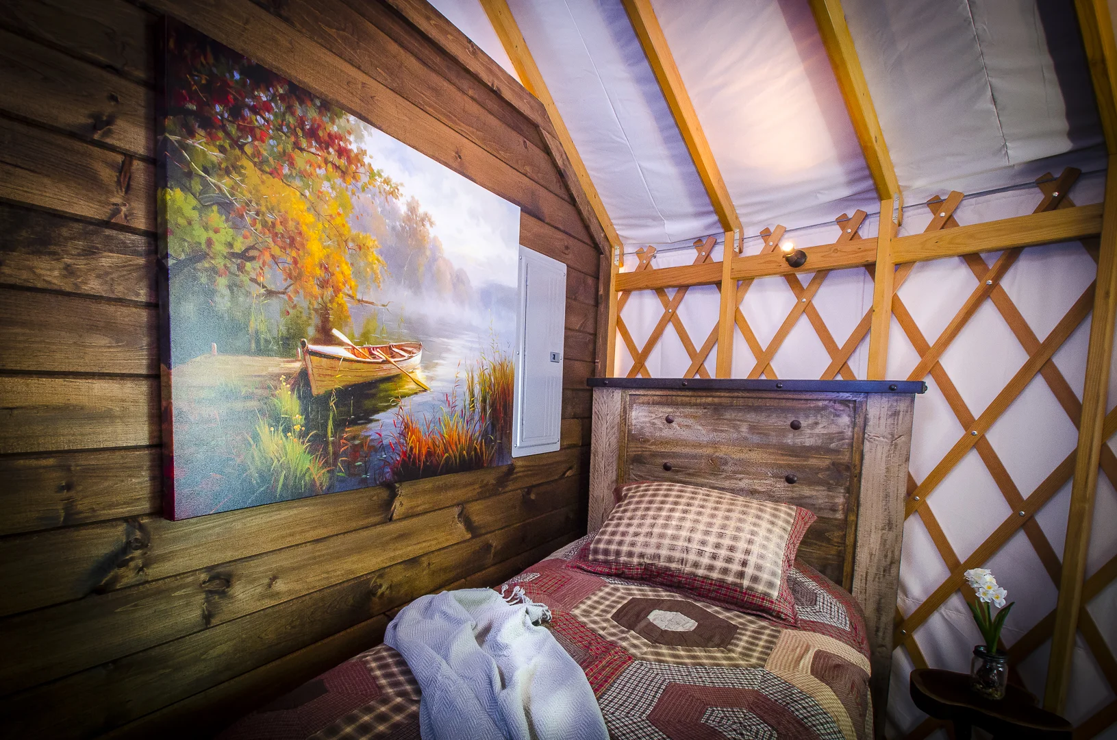 Yurt2_SecondBed2.jpg