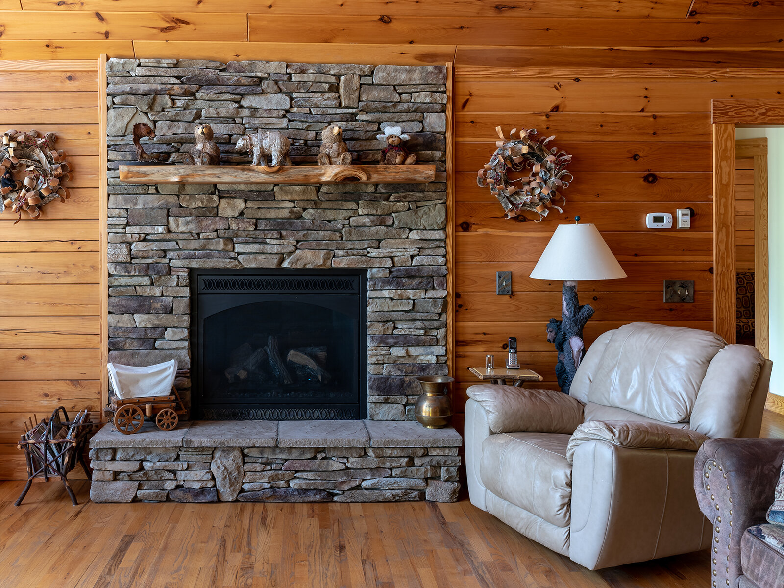 QH_fireplace_01.jpg