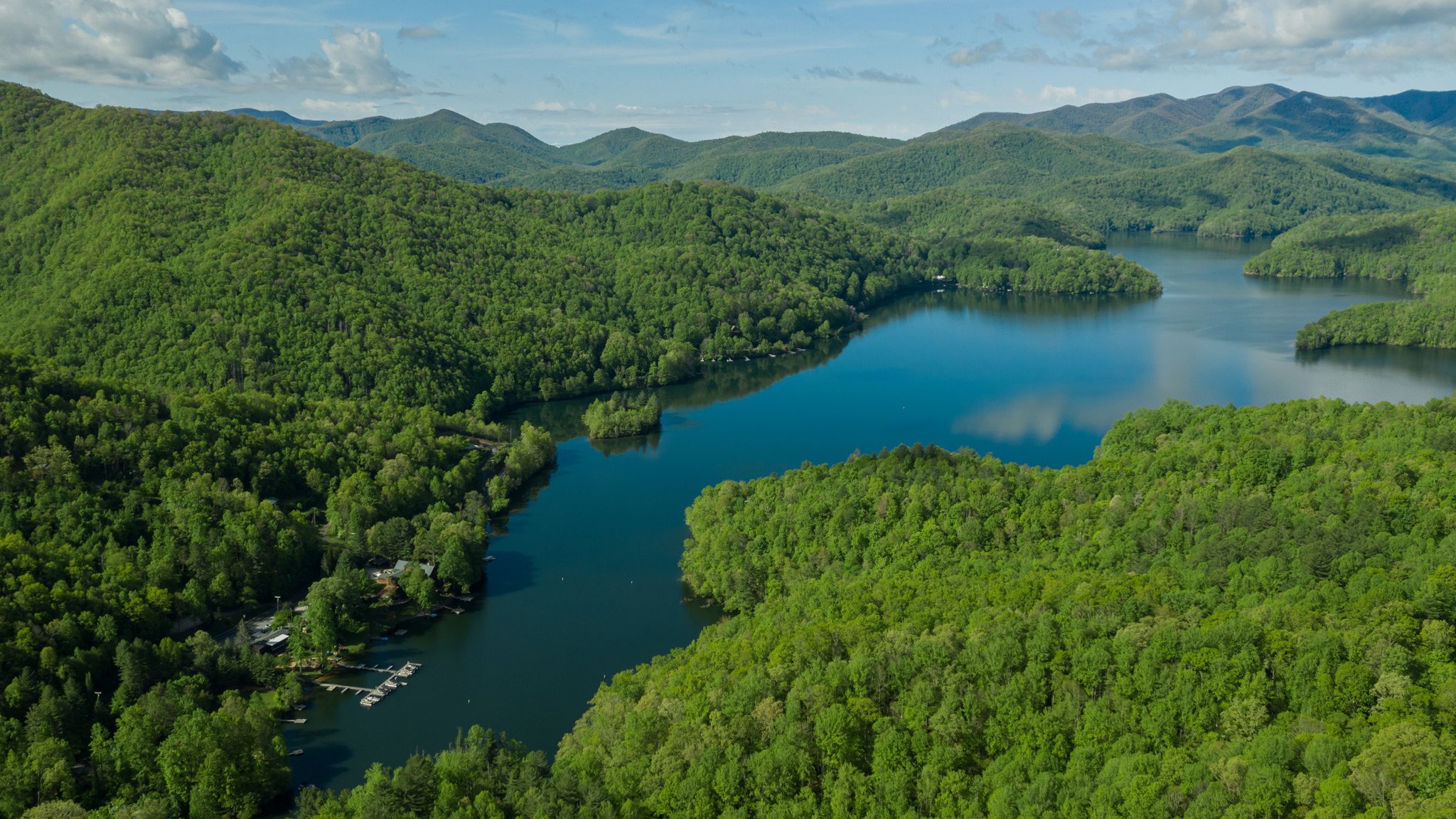 LakesEnd Nantahala Lake